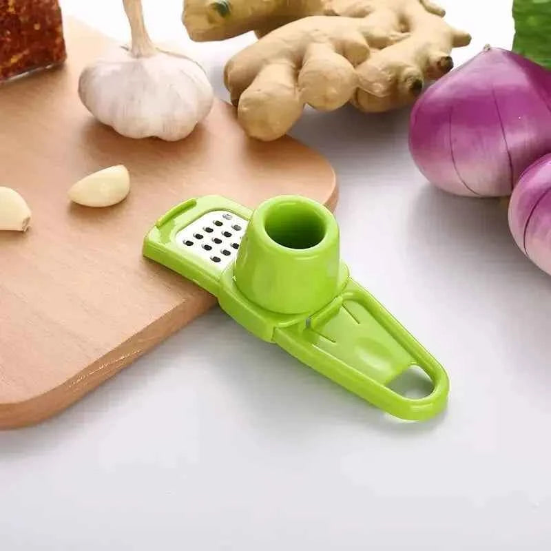 Mini Garlic Grinder - Creative Manual Garlic Press for Effortless Mashing in Your Kitchen