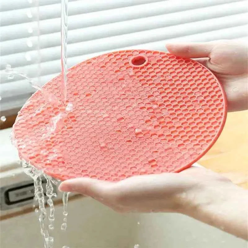 Multifunctional Silicone Table Mat - Round Anti-Slip Coaster & Pot Holder for Kitchen